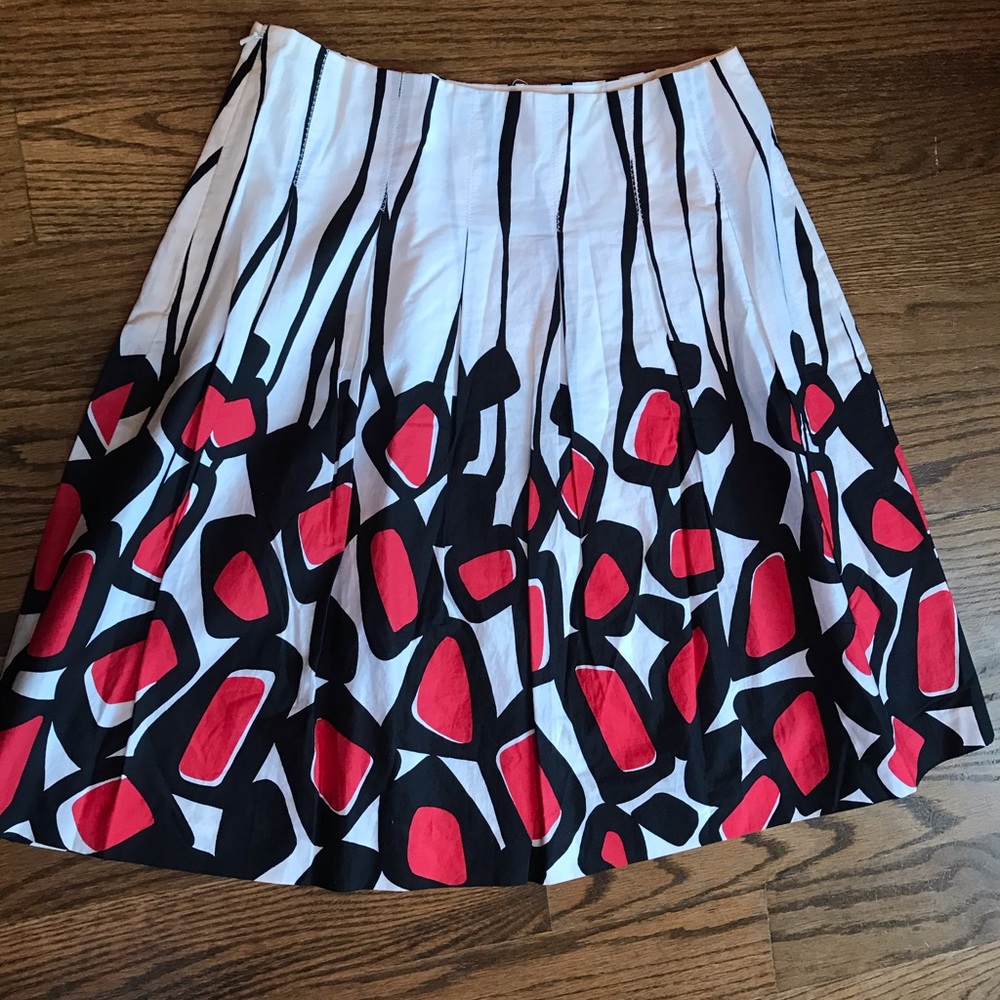 Gorgeous patterned flowing skirt